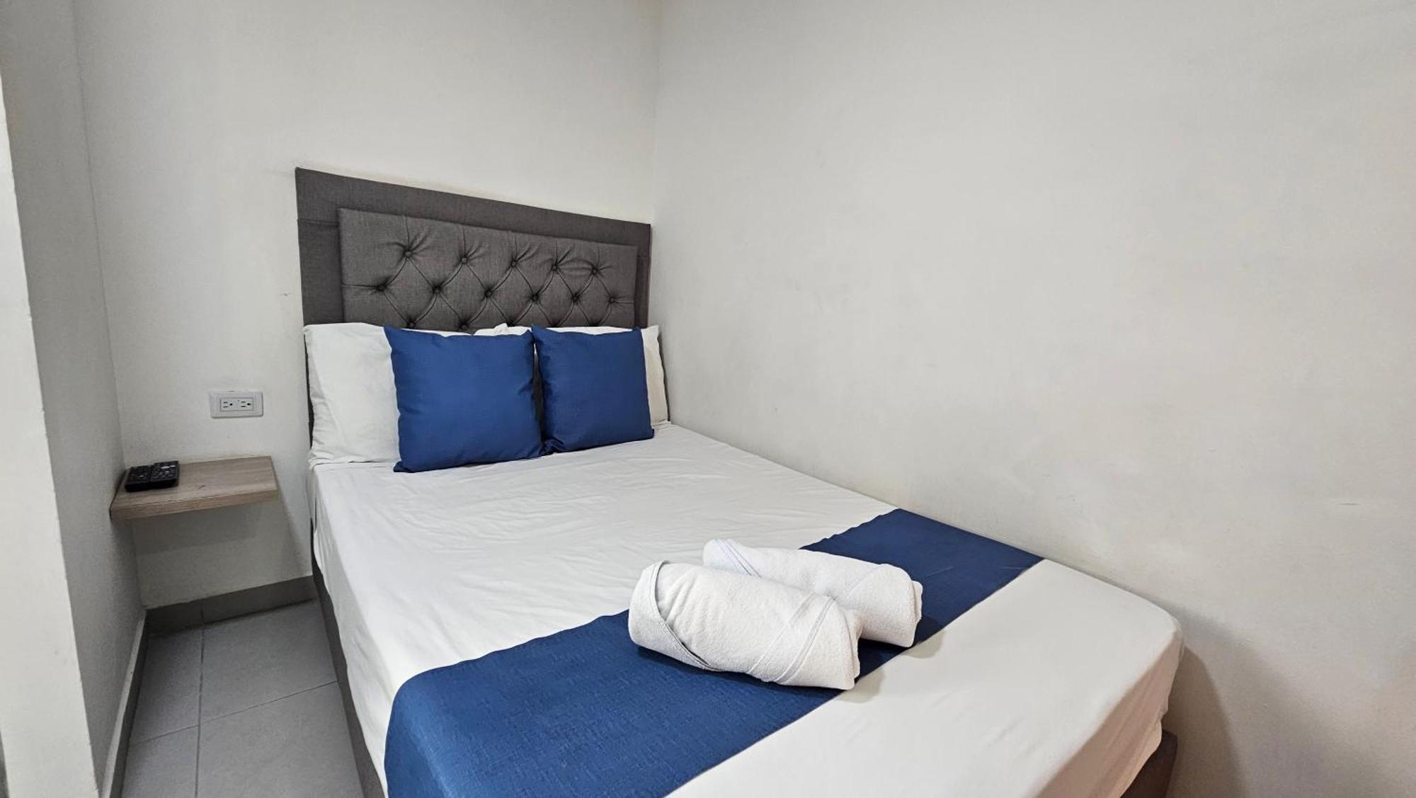 Andaliving Campo Valdes Hospedaje Medellin Ngoại thất bức ảnh